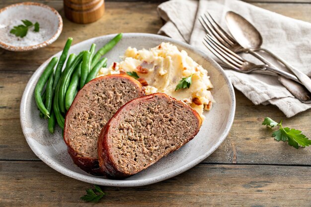 Суп с мясными фрикадельками