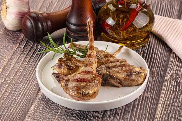 Подготовка мяса: маринование и обрезка